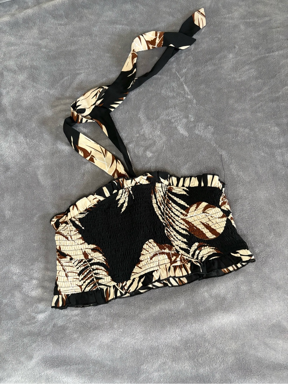 SHEIN Black, Cream & Brown One-Shoulder Smocked Crop Top